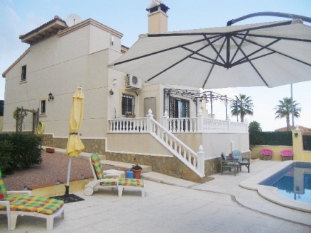 Villa for sale in town 216566