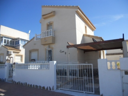 Villa for sale in town 216568