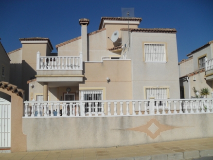 Villa for sale in town 216591