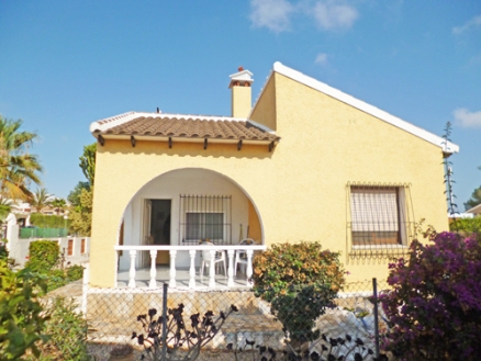 Villa for sale in town 216596