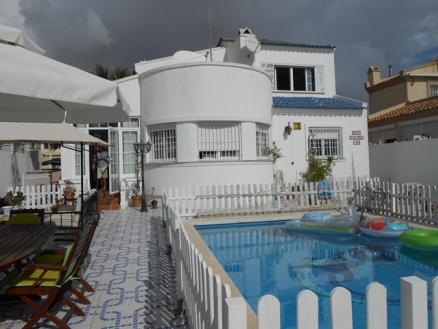 Villa for sale in town, Spain 216622