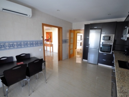 Villa for sale in town, Spain 217291