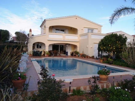 Villa for sale in town, Spain 222268