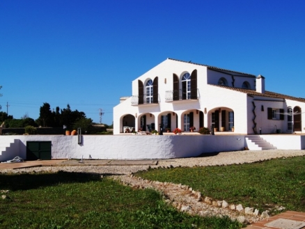 Villa with 4 bedroom in town 232137