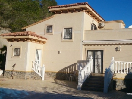 San Miguel property: Villa for sale in San Miguel 233157