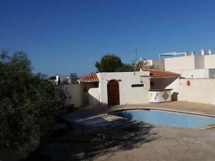 Villa for sale in town, Spain 237559