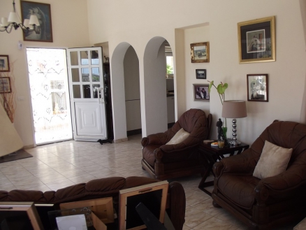 Villa with 4 bedroom in town 240003