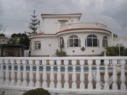 Villa for sale in town, Spain 241781