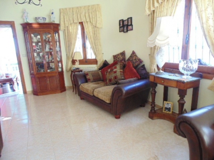 Villa with 3 bedroom in town 241801