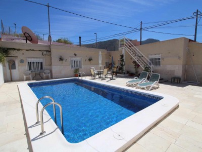 Alguena property: Townhome with 6 bedroom in Alguena 242130