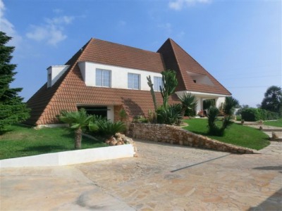 Villa with 5 bedroom in town 242482