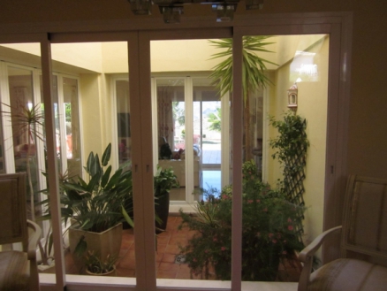 Villa for sale in town, Malaga 243276