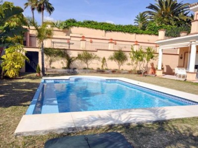 Villa for sale in town, Spain 244284