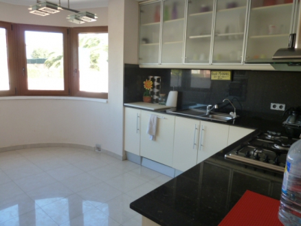 Villa for sale in town, Spain 247665