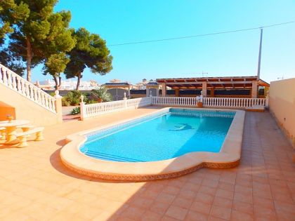 Campoamor property: Villa with 5 bedroom in Campoamor 248777