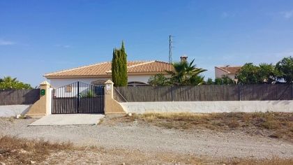 Villa for sale in town, Alicante 252541