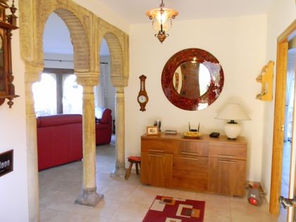 Villa for sale in town, Alicante 252545