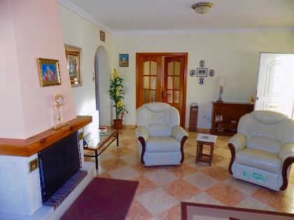 Villa with 3 bedroom in town 252634