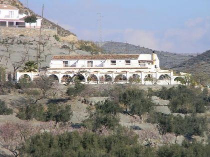 Villa for sale in town, Spain 252695