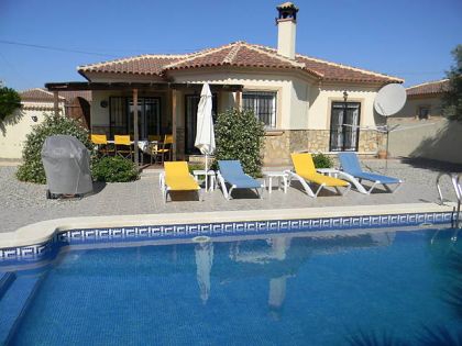 Villa for sale in town 252726