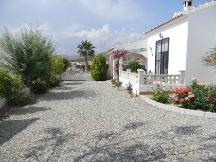 Villa with 3 bedroom in town 252752