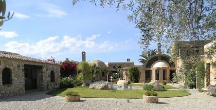 Villa for sale in town, Spain 252754