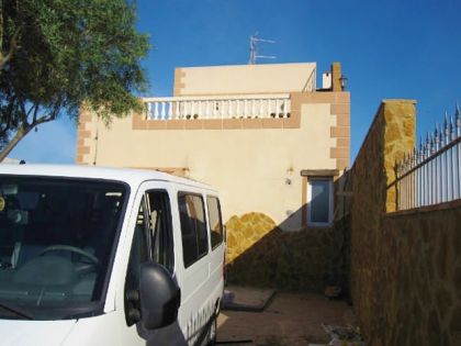 Villa for sale in town 252759