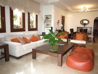 Estepona property: Apartment with 2 bedroom in Estepona 254503