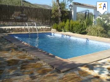 Farmhouse for sale in town, Spain 256252