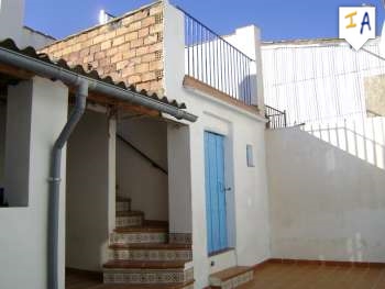 Castillo De Locubin property: Townhome for sale in Castillo De Locubin, Jaen 256408