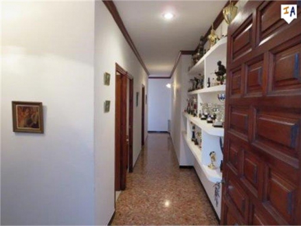 Townhome with 4 bedroom in town, Spain 256686