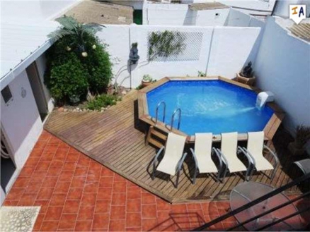 Villa for sale in town, Spain 256817