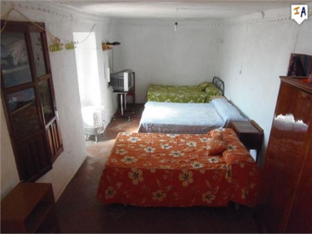 Frailes property: Townhome with 5 bedroom in Frailes, Spain 264519