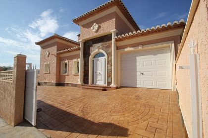 Villa in Alicante for sale 264701