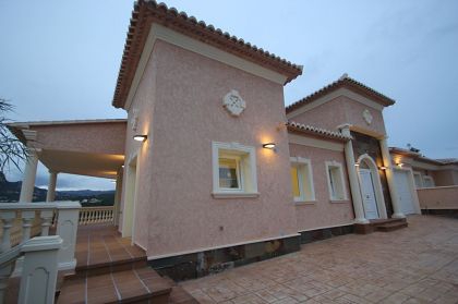 Villa for sale in town, Alicante 264701