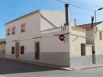 Alguena property: Townhome for sale in Alguena 265304