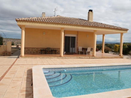 Caudete property: Villa for sale in Caudete 266086