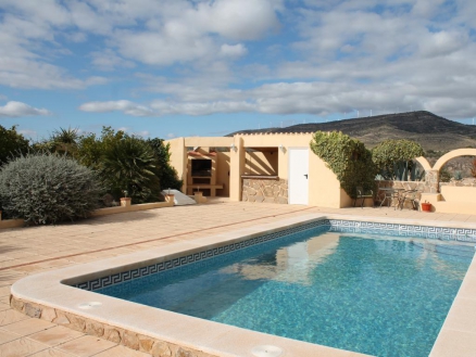 Caudete property: Villa with 3 bedroom in Caudete 266086