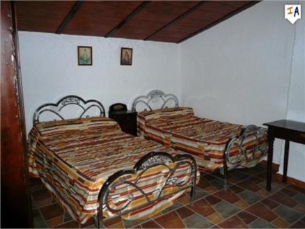 Iznajar property: Cordoba property | 4 bedroom Farmhouse 272912