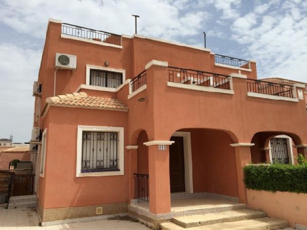 Villa for sale in town, Spain 273063