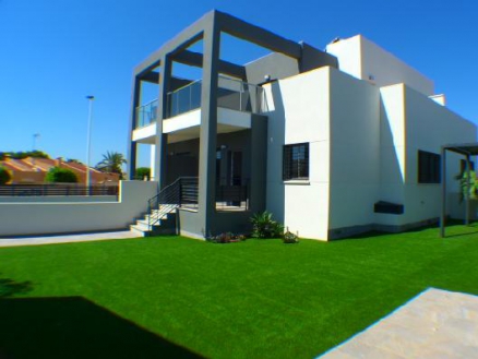 Bungalow for sale in town, Spain 278734