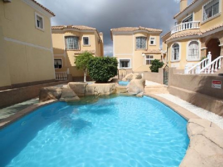 Villa for sale in town 278737