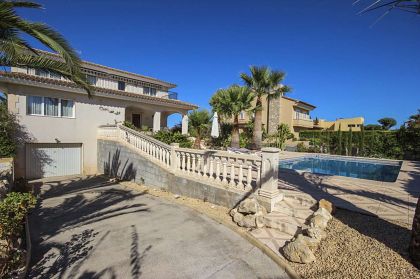 Villa with 5 bedroom in town 279354