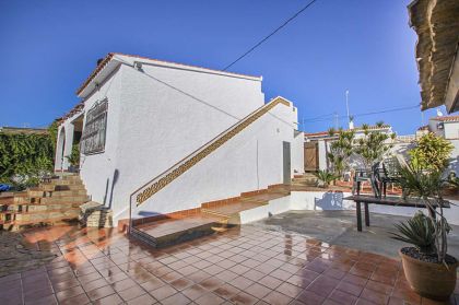 Villa for sale in town, Spain 279387