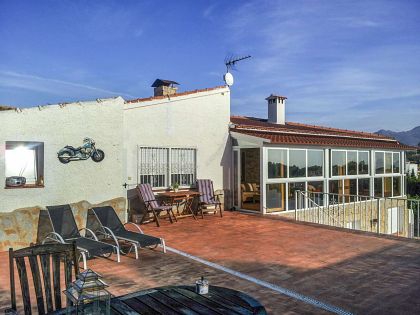 Villa for sale in town, Spain 279392