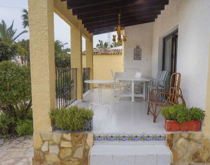 Villa for sale in town, Alicante 279405