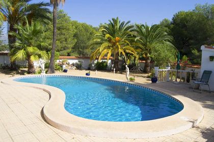 Villa for sale in town, Spain 279536