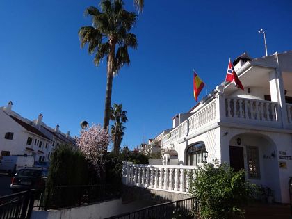 Villa for sale in town, Spain 279573