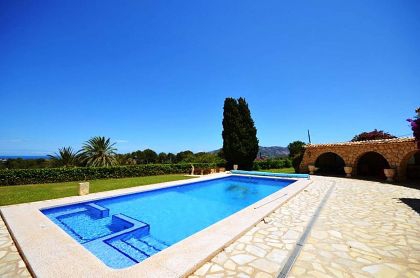 Villa for sale in town, Spain 279587