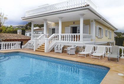 Villa for sale in town 279660